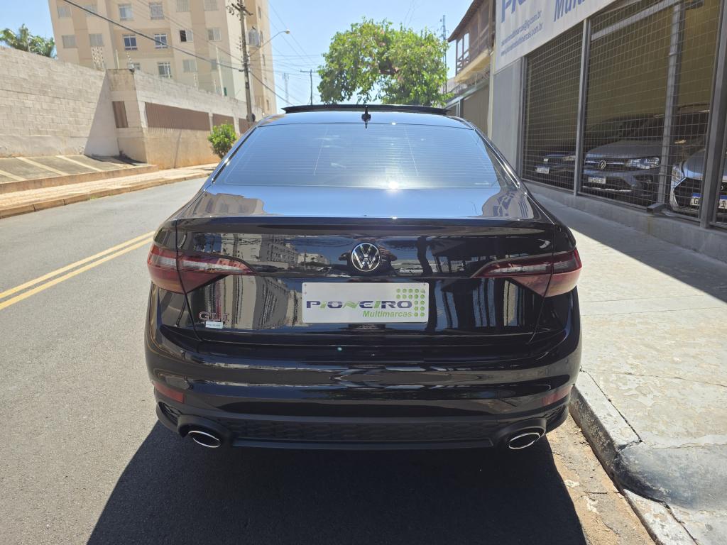 VOLKSWAGEN Jetta - Foto