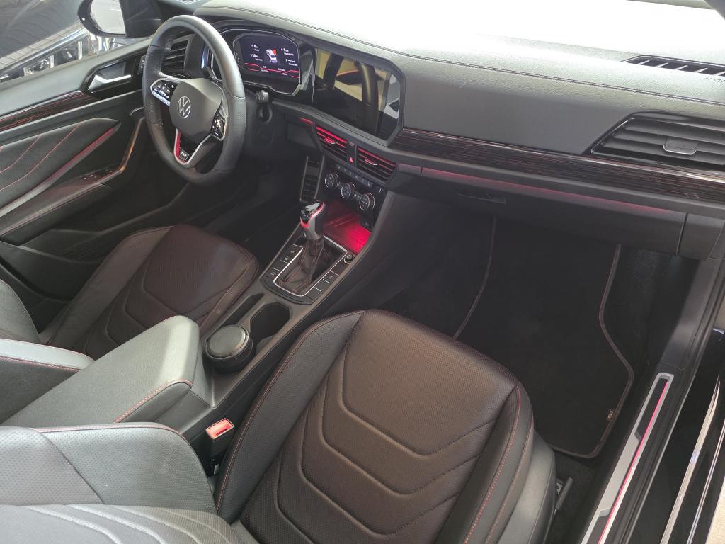 VOLKSWAGEN Jetta - Foto