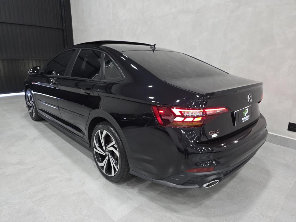 VOLKSWAGEN Jetta - Foto