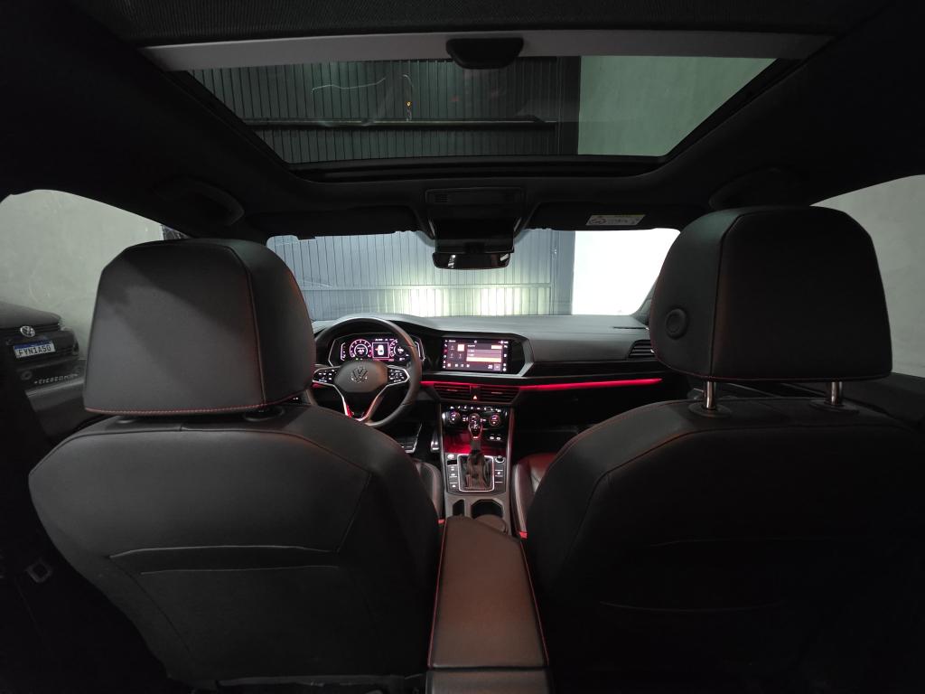 VOLKSWAGEN Jetta - Foto
