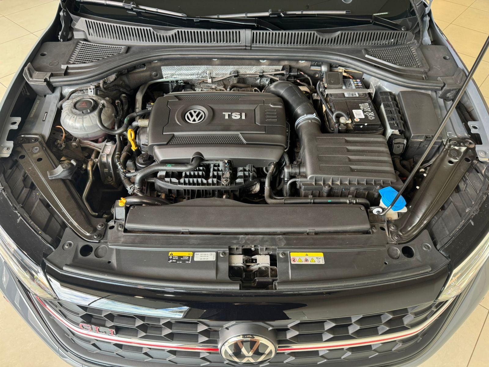 VOLKSWAGEN Jetta - Foto