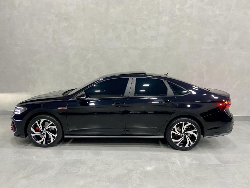 VOLKSWAGEN Jetta - Foto