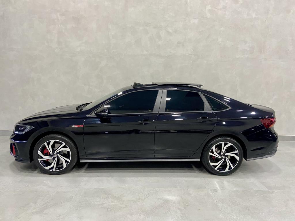 VOLKSWAGEN Jetta - Foto