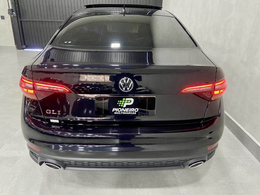 VOLKSWAGEN Jetta - Foto