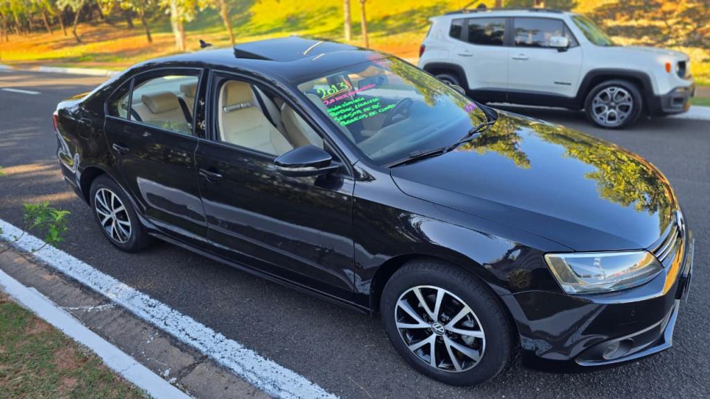 VOLKSWAGEN Jetta - Foto