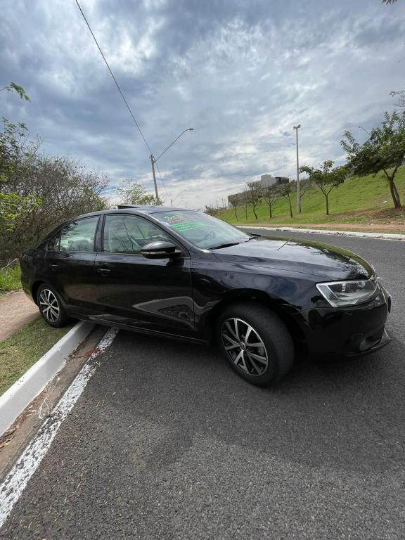 VOLKSWAGEN Jetta - Foto