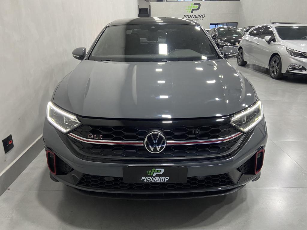 VOLKSWAGEN Jetta - Foto