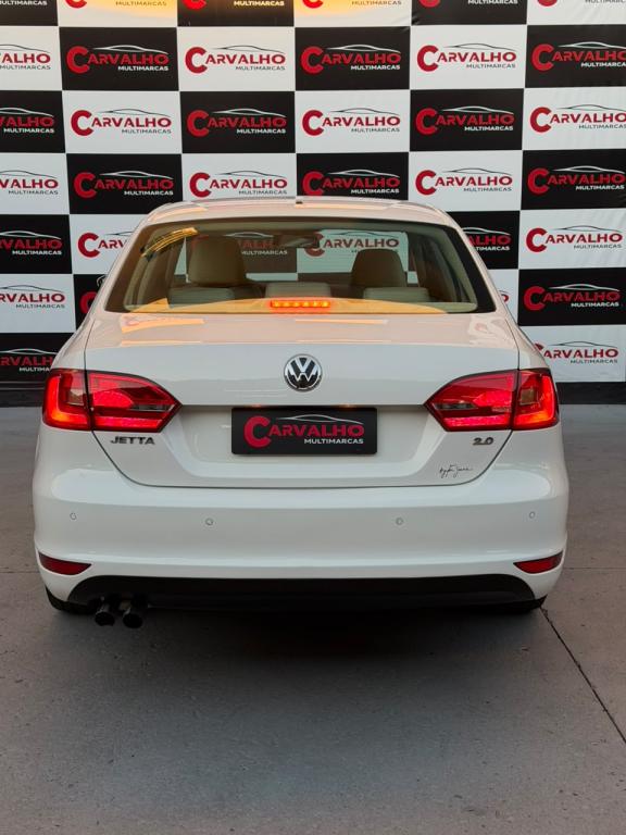 VOLKSWAGEN Jetta - Foto