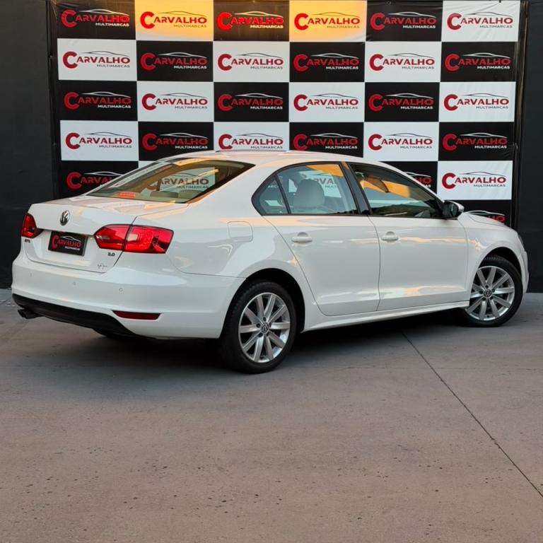 VOLKSWAGEN Jetta - Foto