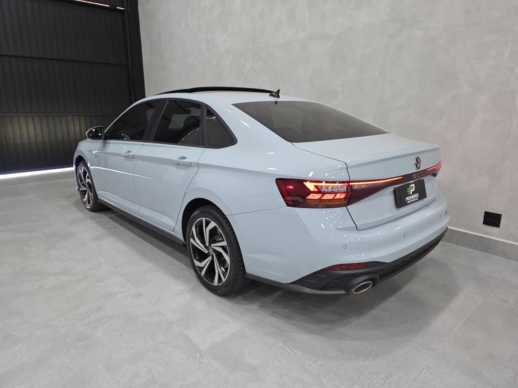 VOLKSWAGEN Jetta - Foto