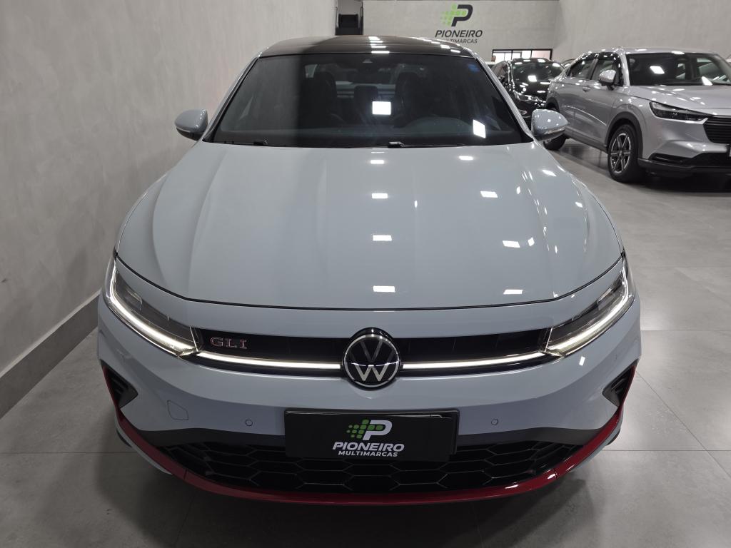 VOLKSWAGEN Jetta - Foto