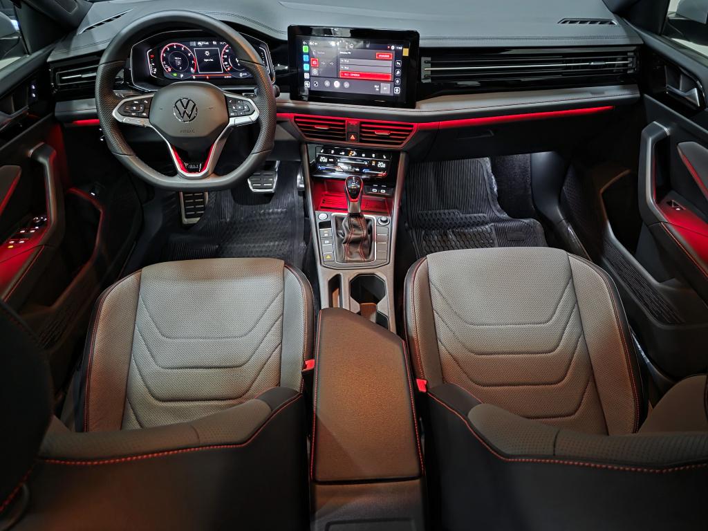 VOLKSWAGEN Jetta - Foto
