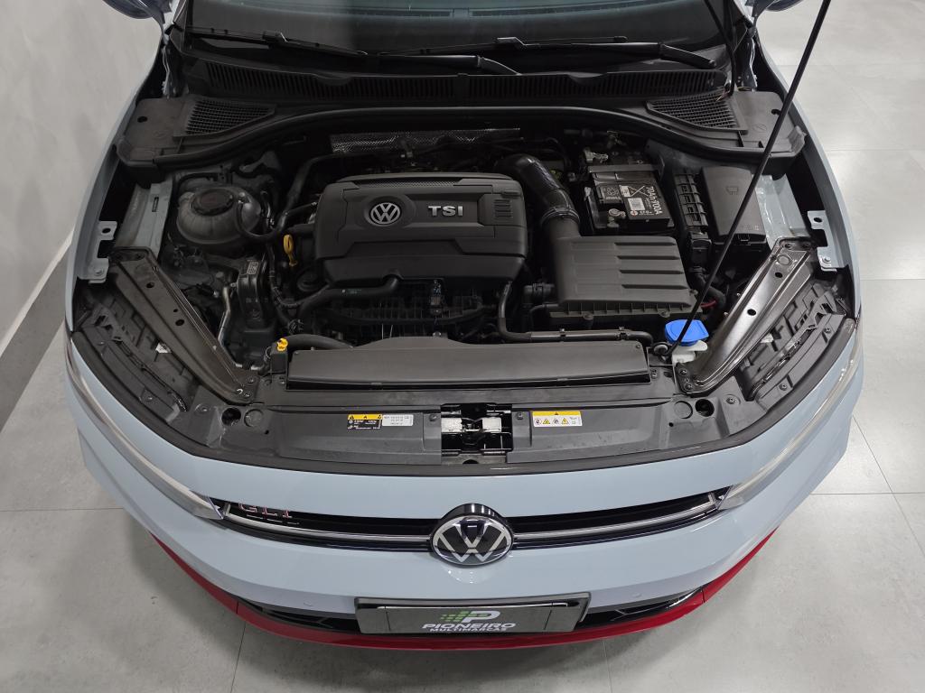 VOLKSWAGEN Jetta - Foto