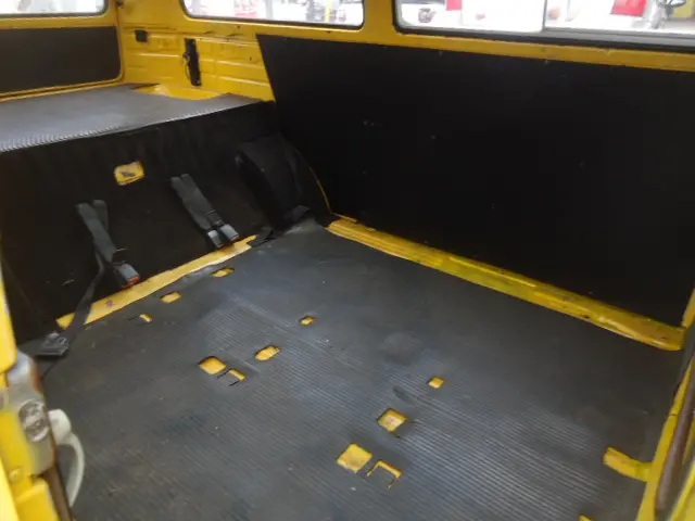 VOLKSWAGEN Kombi - Foto