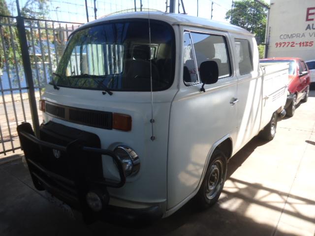 VOLKSWAGEN Kombi