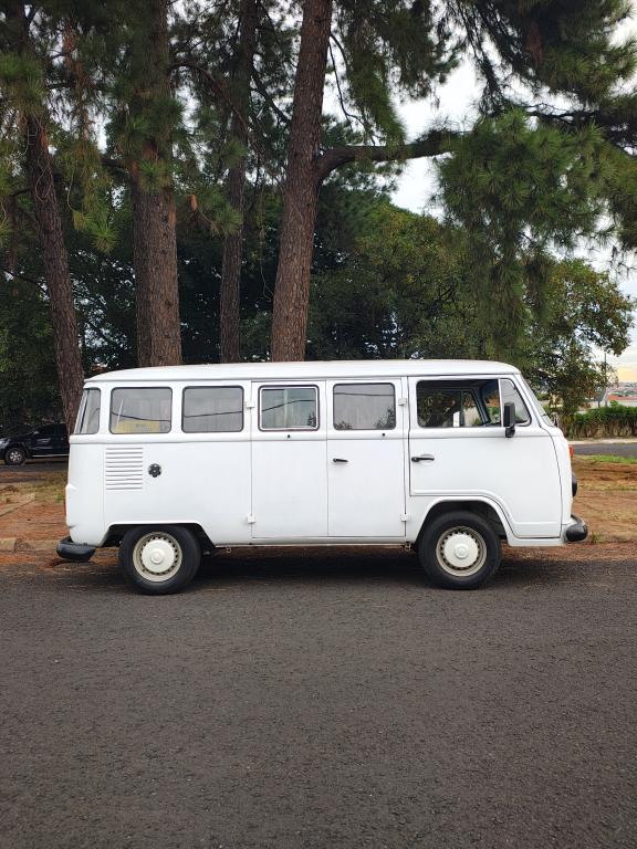 VOLKSWAGEN Kombi - Foto