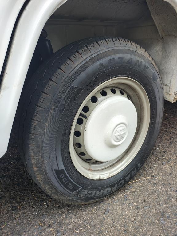 VOLKSWAGEN Kombi - Foto