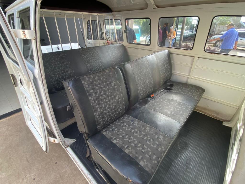 VOLKSWAGEN Kombi - Foto