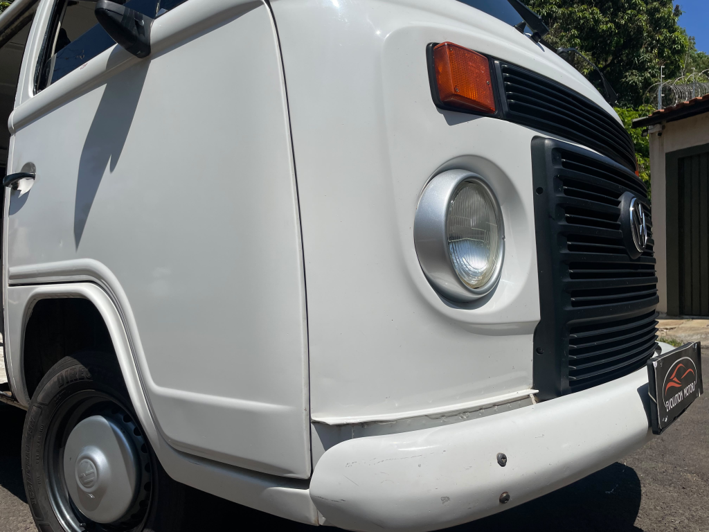 VOLKSWAGEN Kombi Furgão - Foto