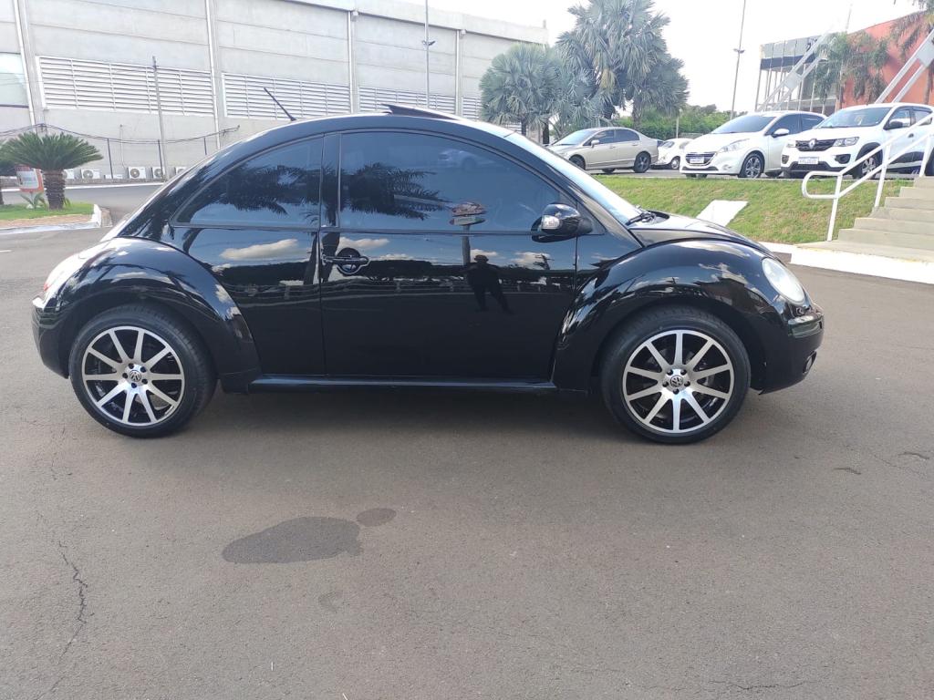 VOLKSWAGEN New Beetle - Foto