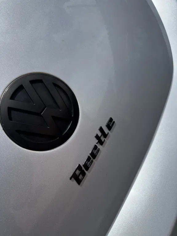 VOLKSWAGEN New Beetle - Foto