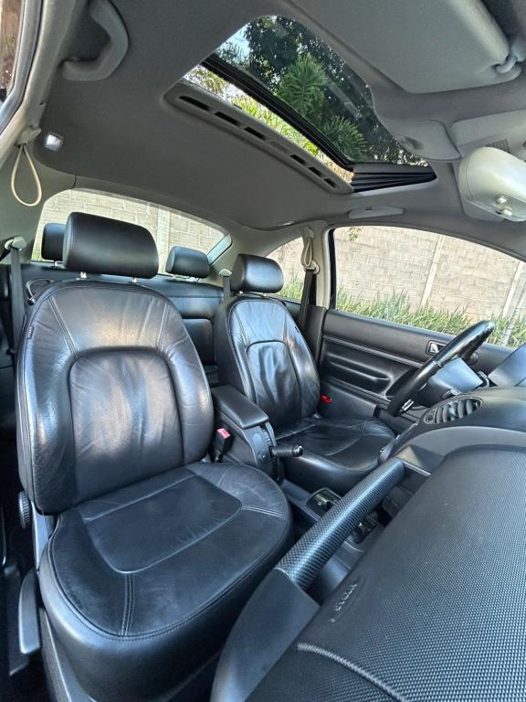 VOLKSWAGEN New Beetle - Foto