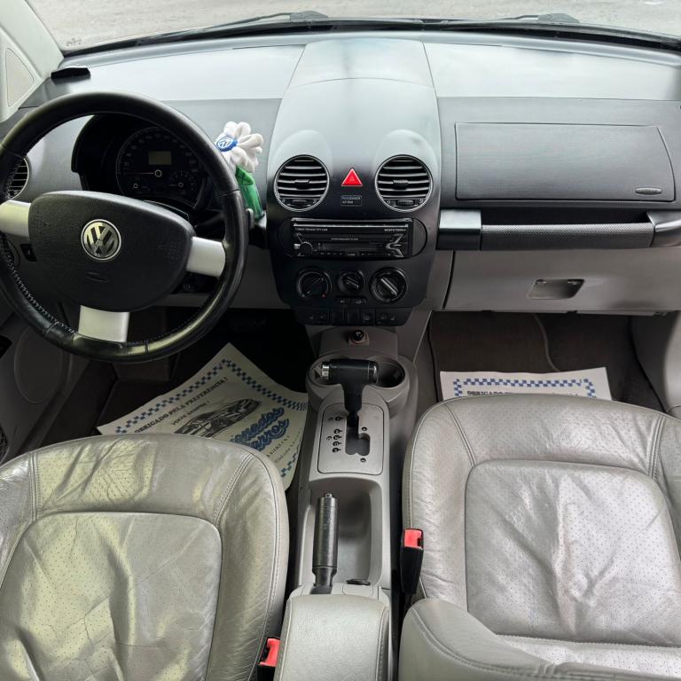 VOLKSWAGEN New Beetle - Foto