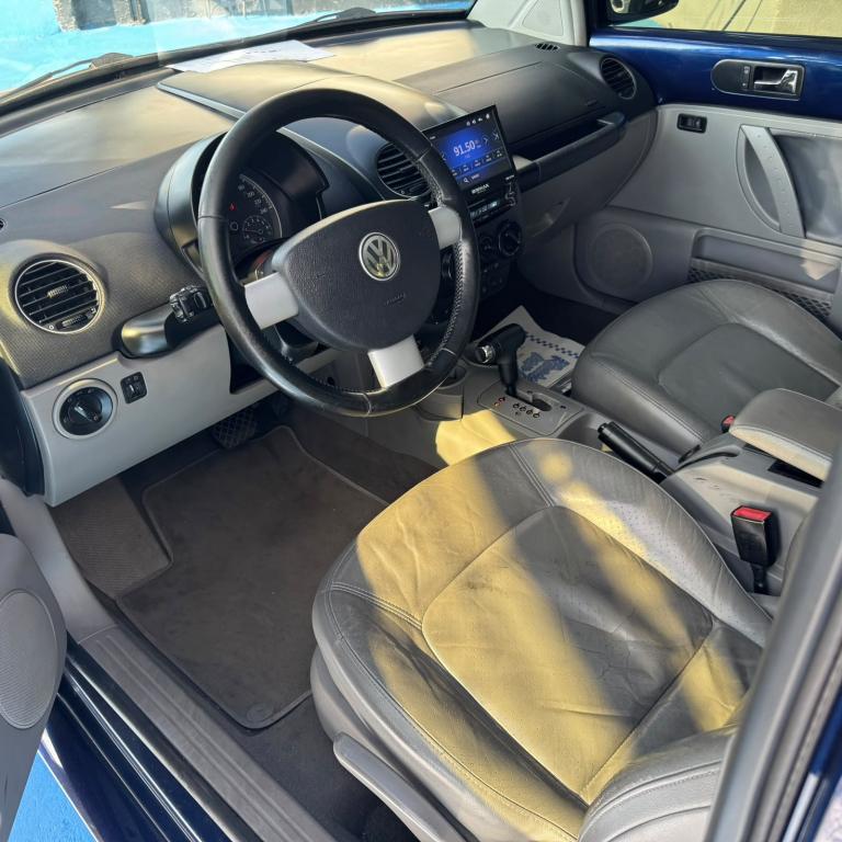 VOLKSWAGEN New Beetle - Foto