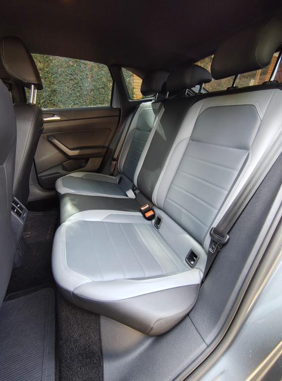 VOLKSWAGEN Nivus - Foto