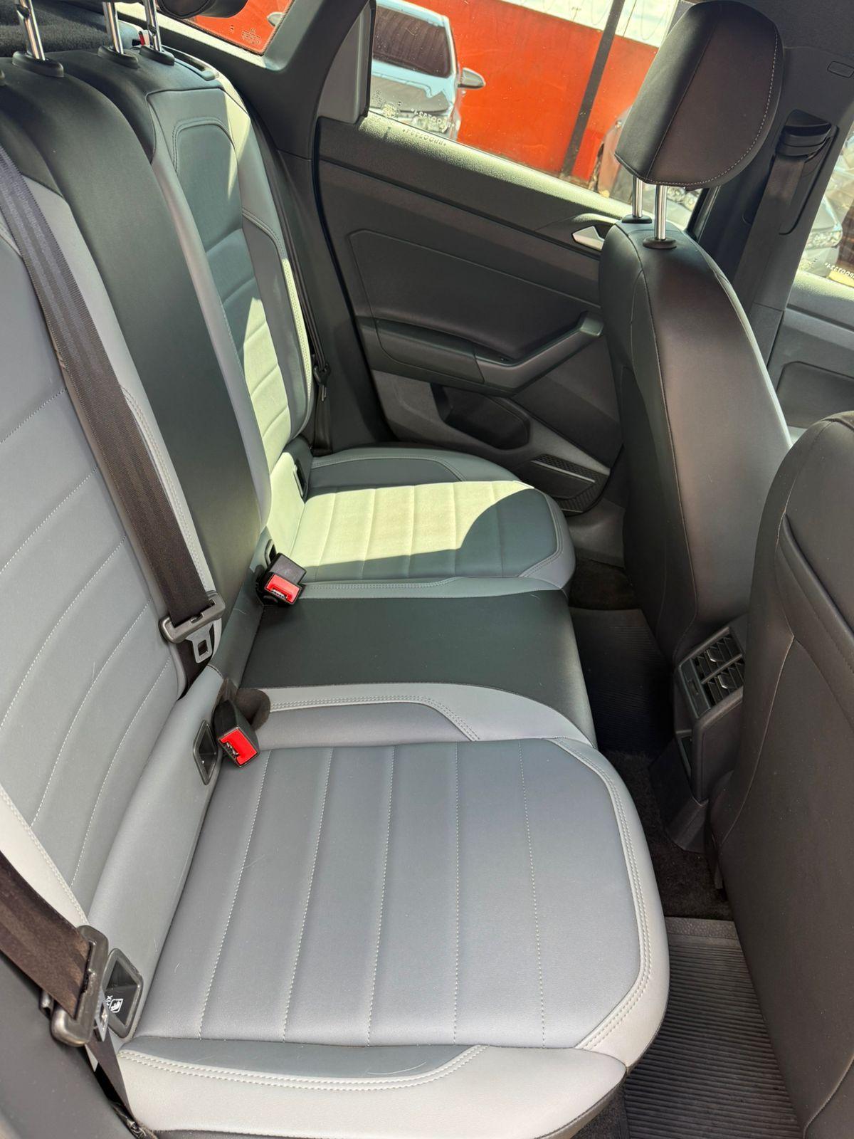 VOLKSWAGEN Nivus - Foto