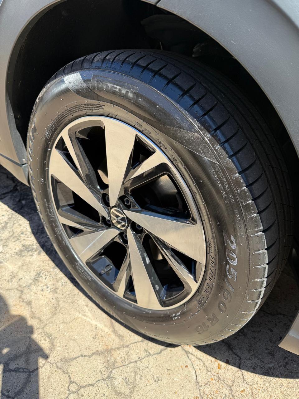 VOLKSWAGEN Nivus - Foto