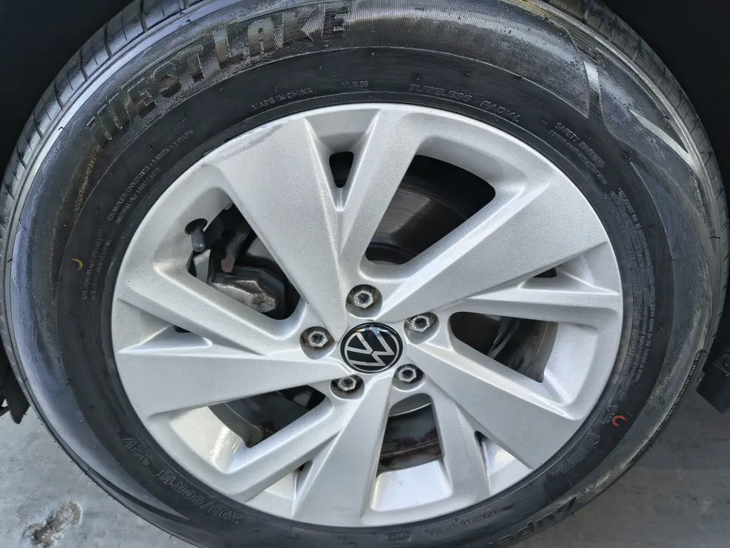 VOLKSWAGEN Nivus - Foto