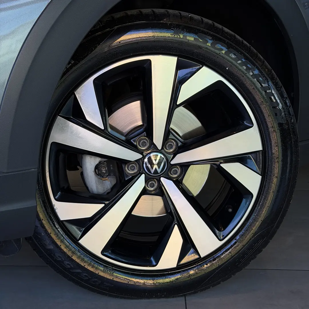 VOLKSWAGEN Nivus - Foto