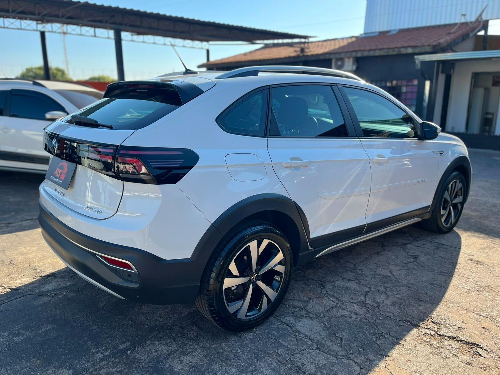 VOLKSWAGEN Nivus - Foto