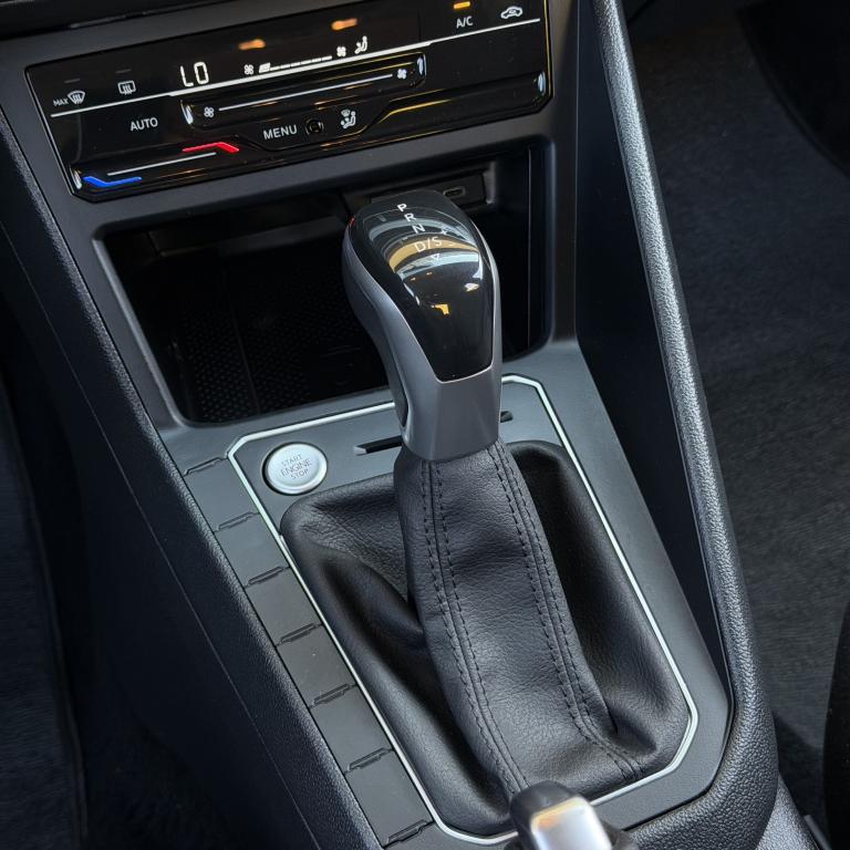 VOLKSWAGEN Nivus - Foto