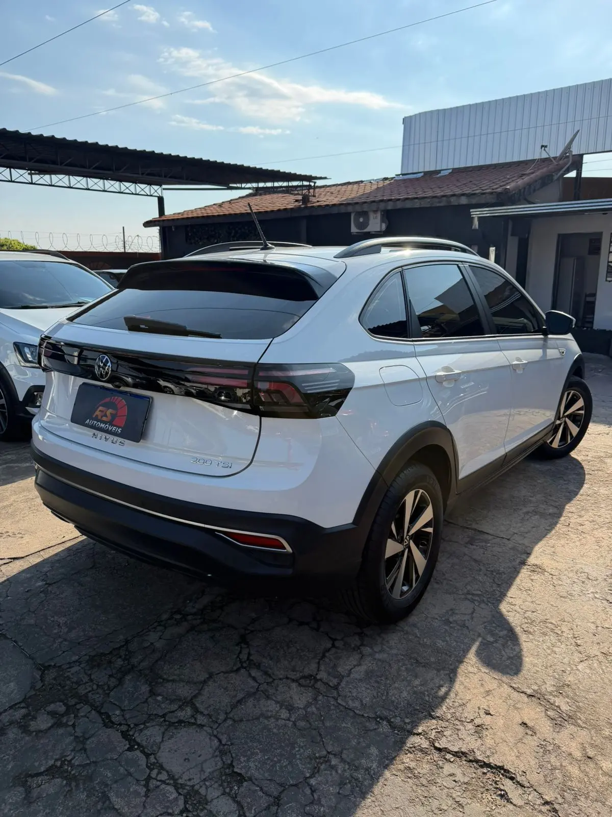 VOLKSWAGEN Nivus - Foto