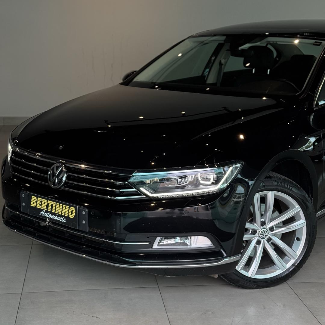 VOLKSWAGEN Passat - Foto