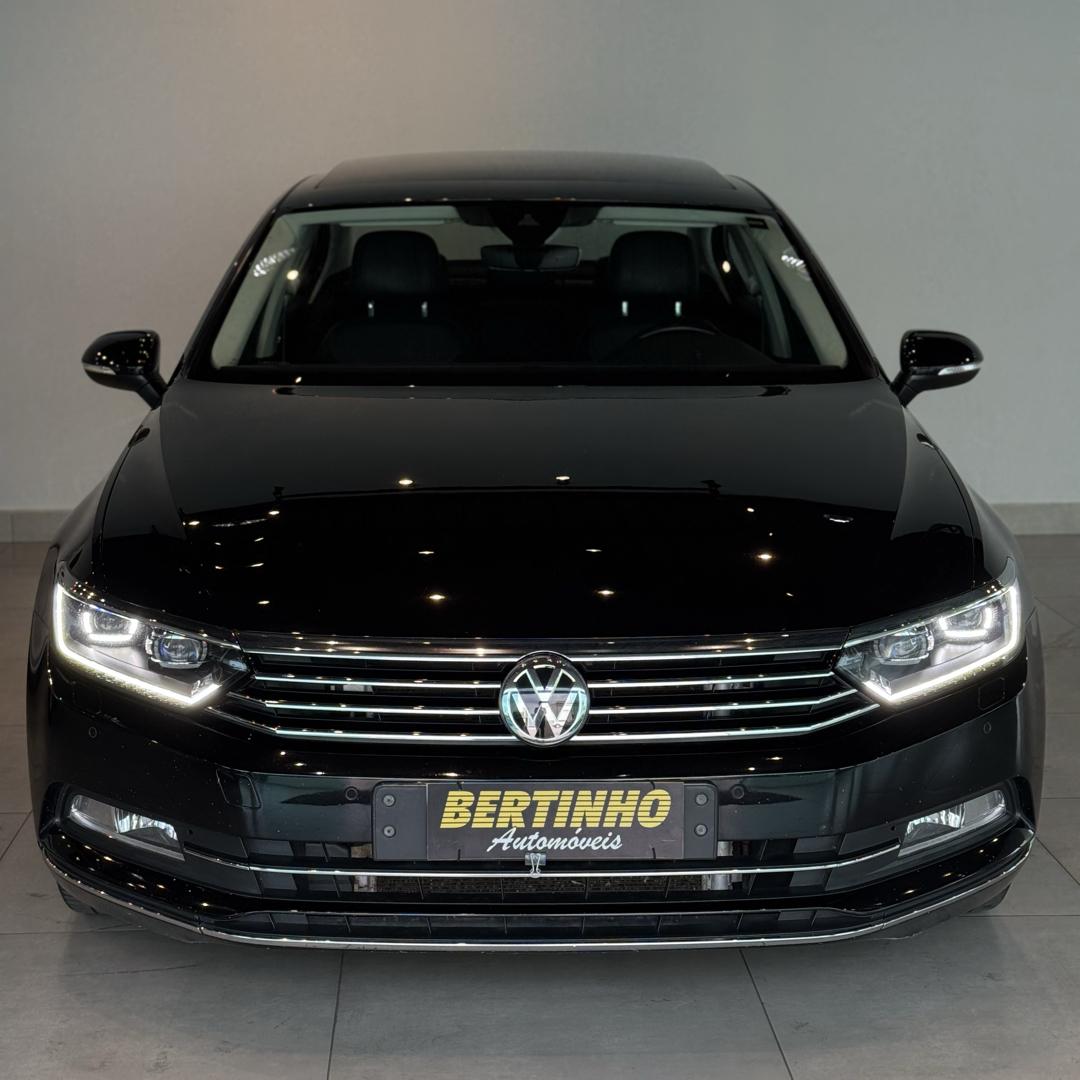 VOLKSWAGEN Passat - Foto