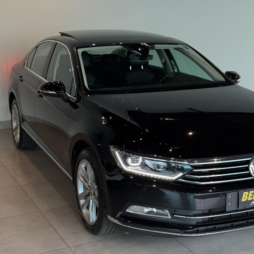 VOLKSWAGEN Passat - Foto