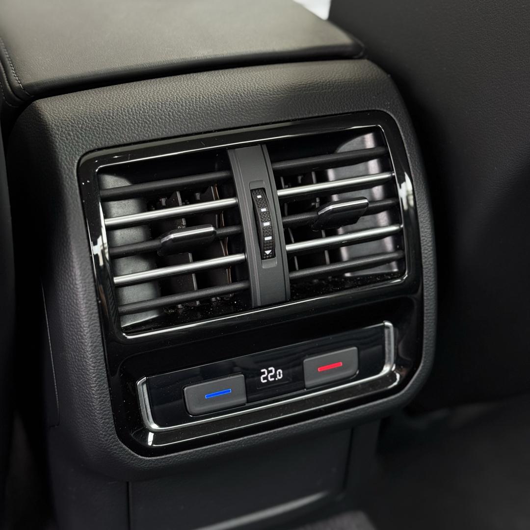 VOLKSWAGEN Passat - Foto