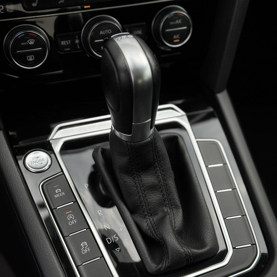 VOLKSWAGEN Passat - Foto