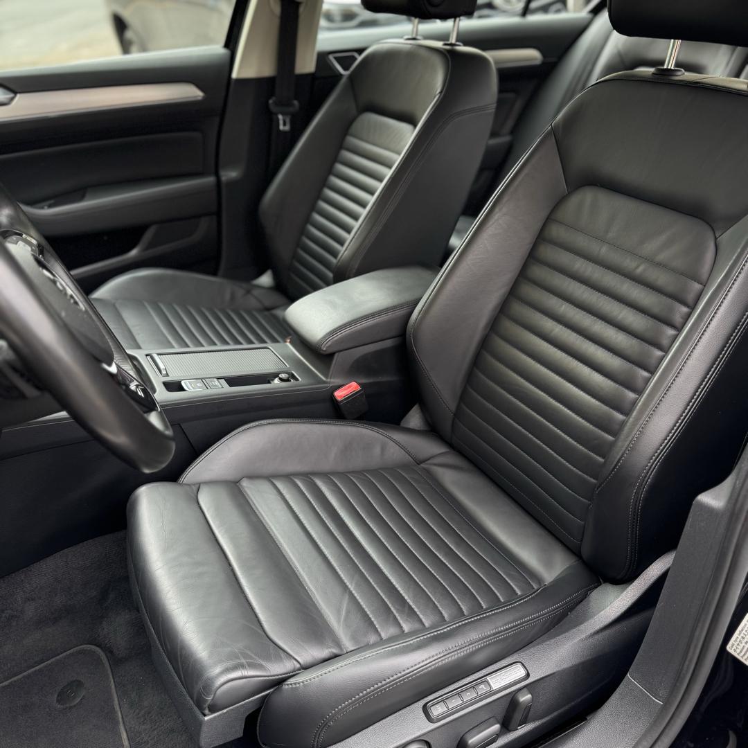 VOLKSWAGEN Passat - Foto