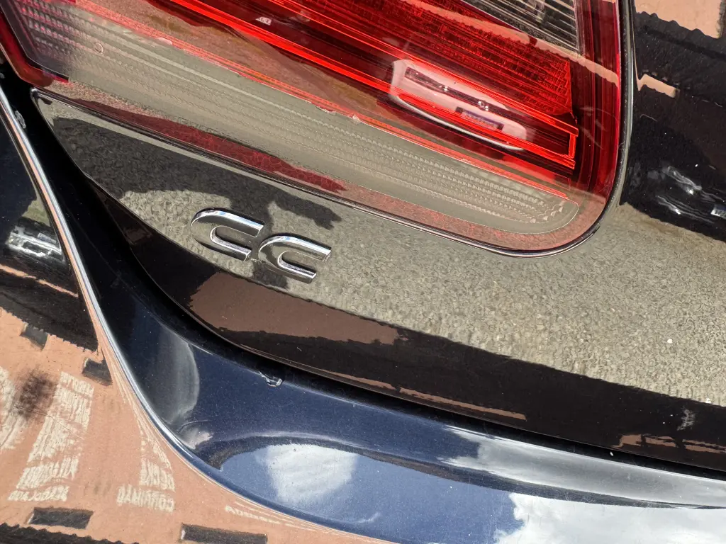 VOLKSWAGEN Passat - Foto