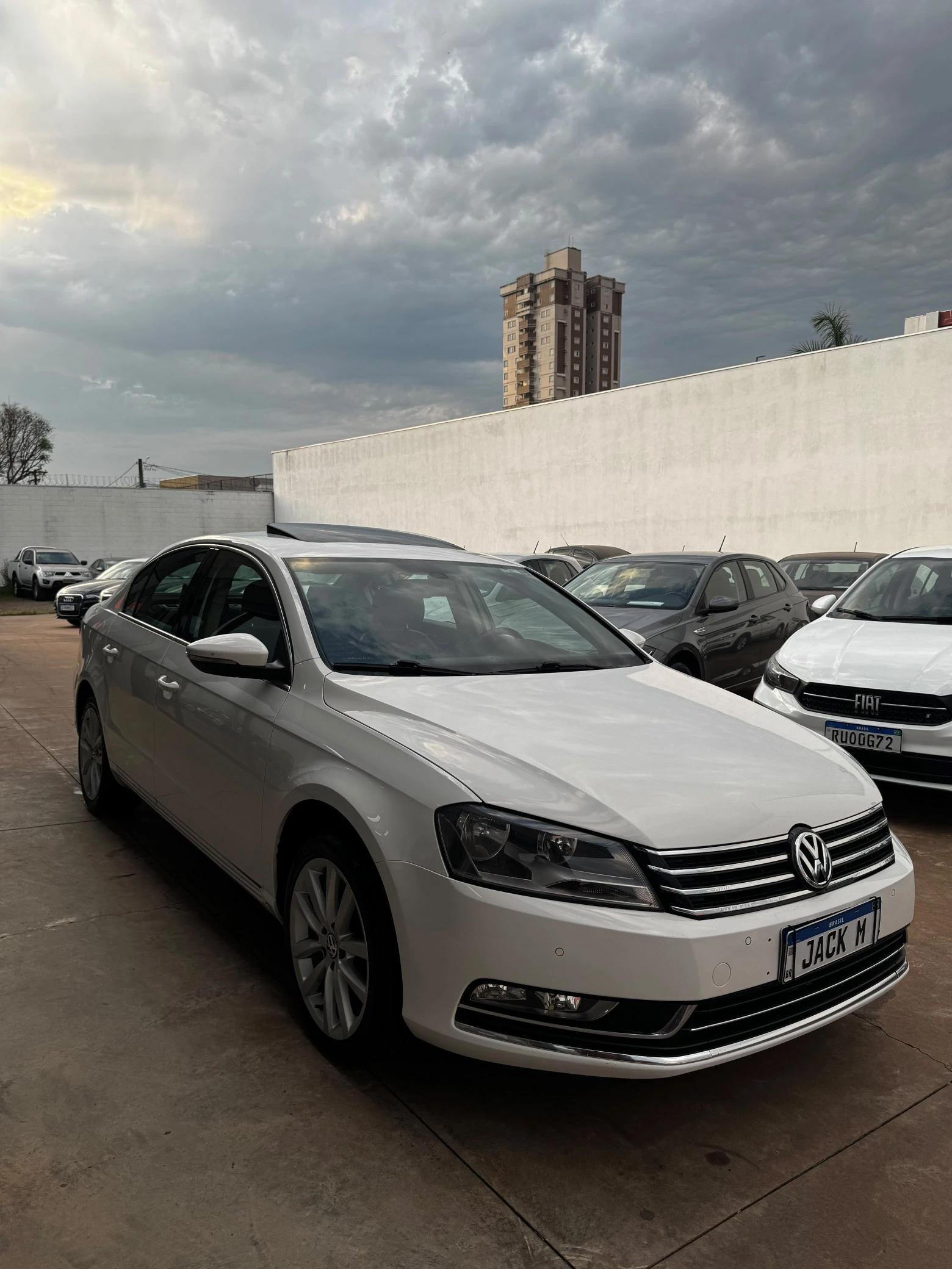 VOLKSWAGEN Passat - Foto
