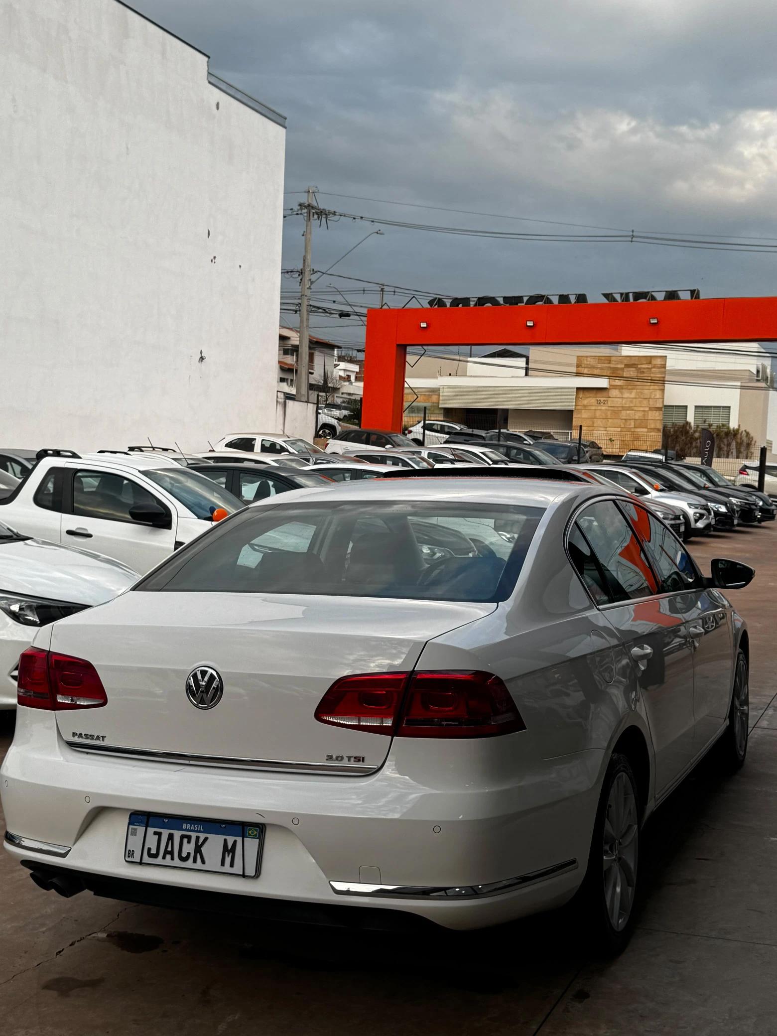 VOLKSWAGEN Passat - Foto