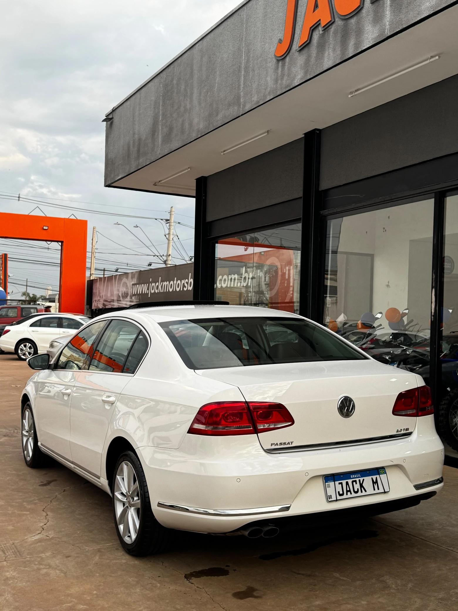 VOLKSWAGEN Passat - Foto