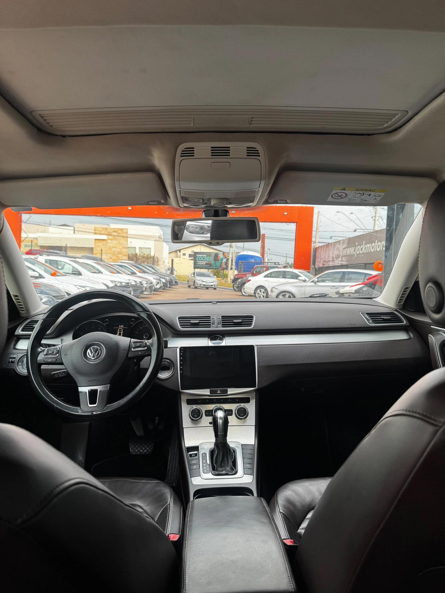 VOLKSWAGEN Passat - Foto
