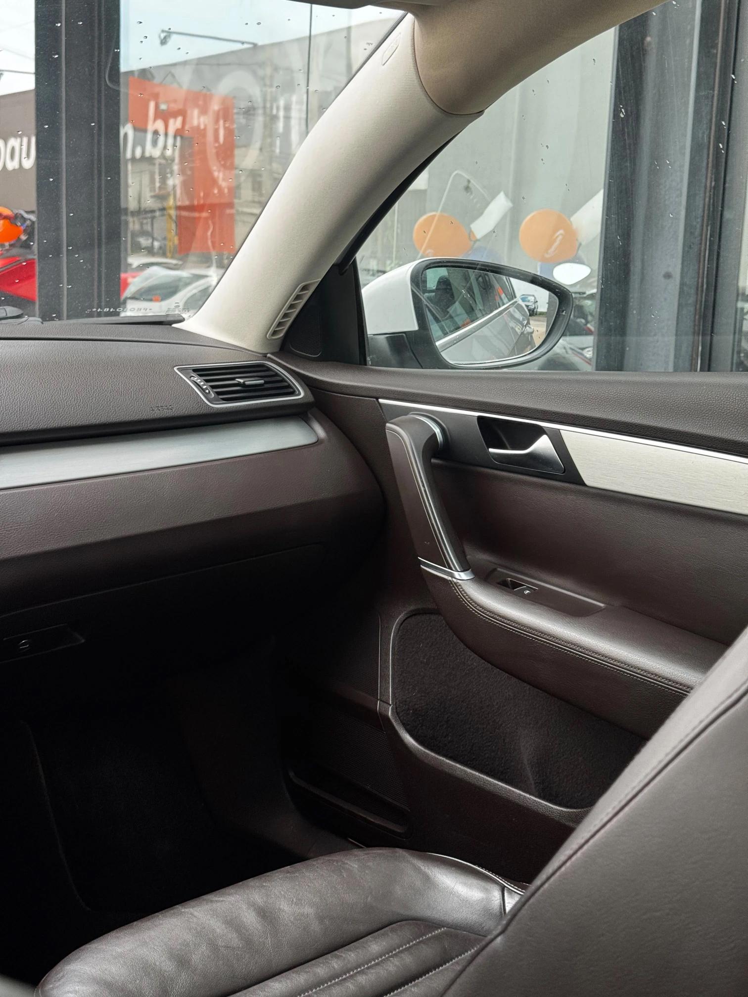 VOLKSWAGEN Passat - Foto