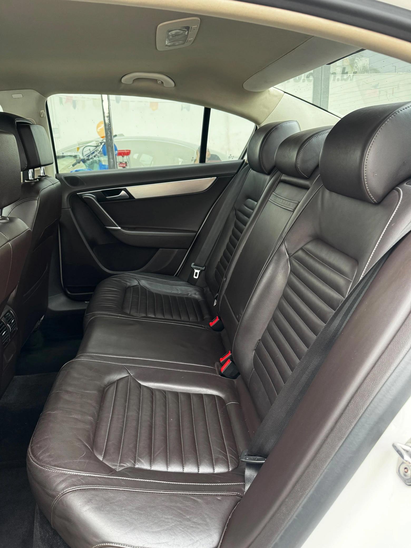 VOLKSWAGEN Passat - Foto
