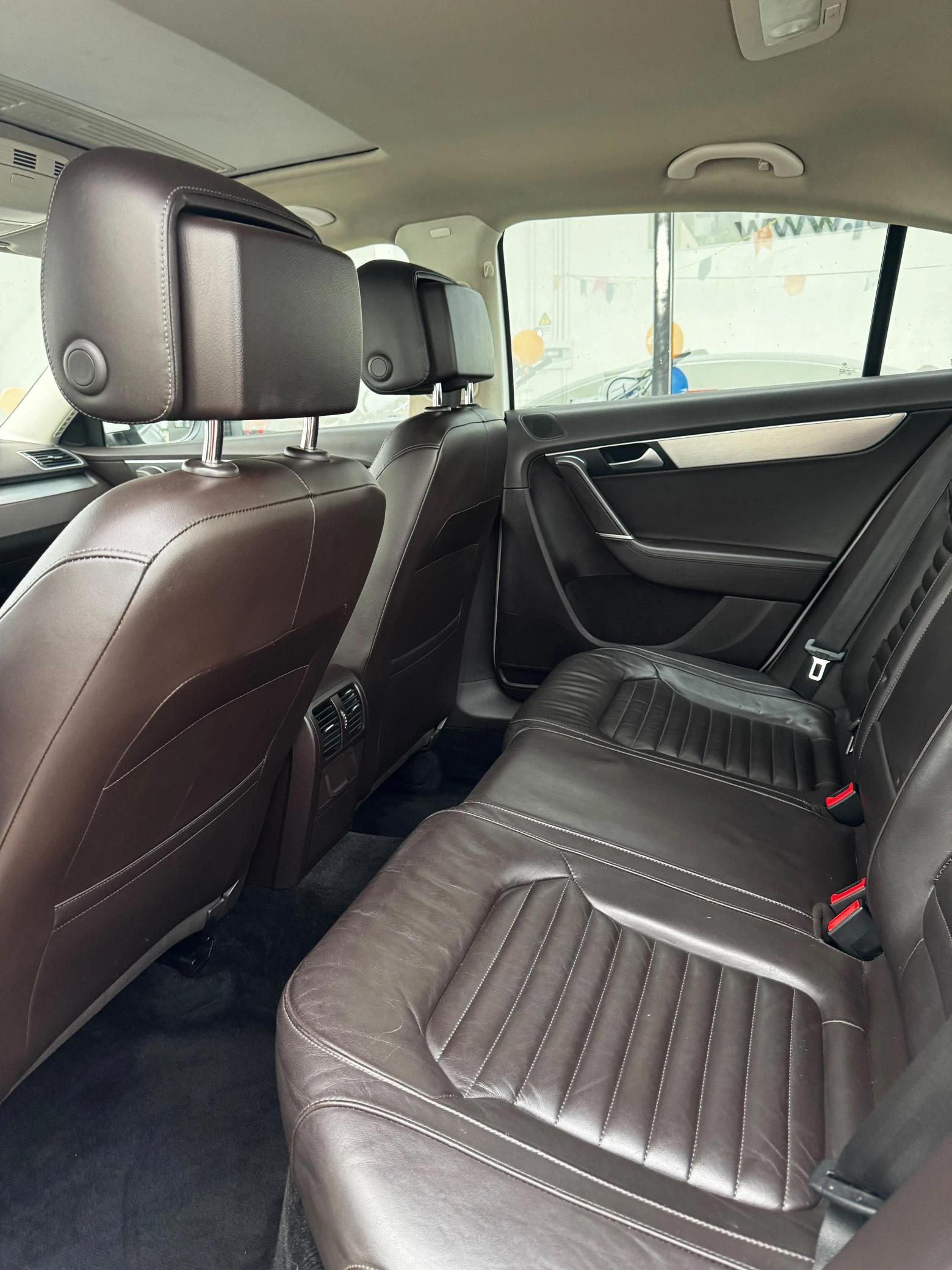 VOLKSWAGEN Passat - Foto